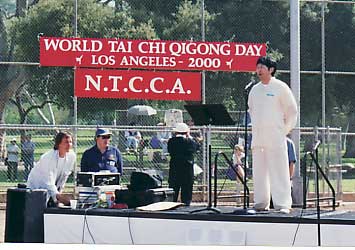 Sun Anguang and World Taichi Qigong Day,2000 